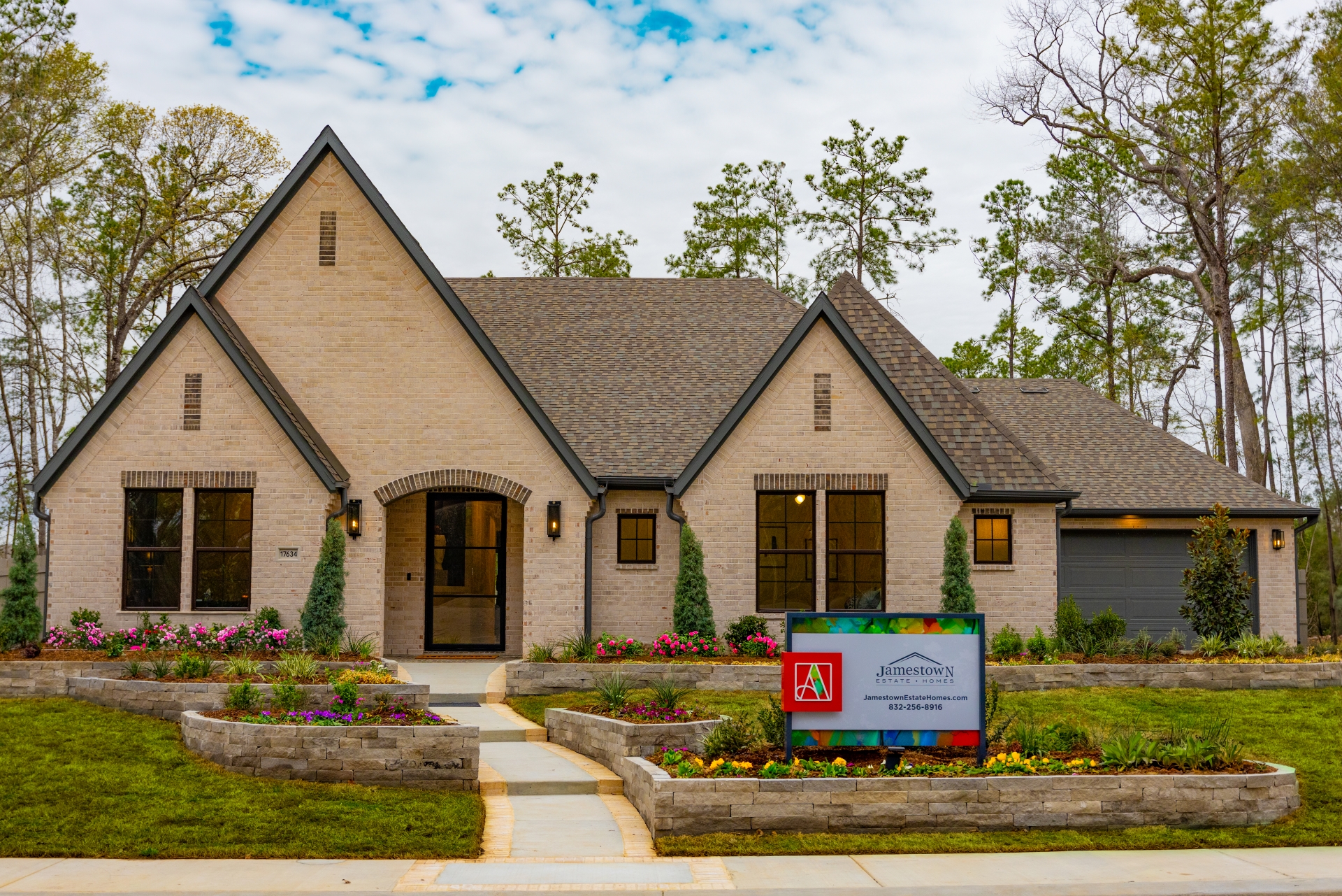 Jamestown Estate Homes Custom-Built 80’ Model Now Open in ARTAVIA®